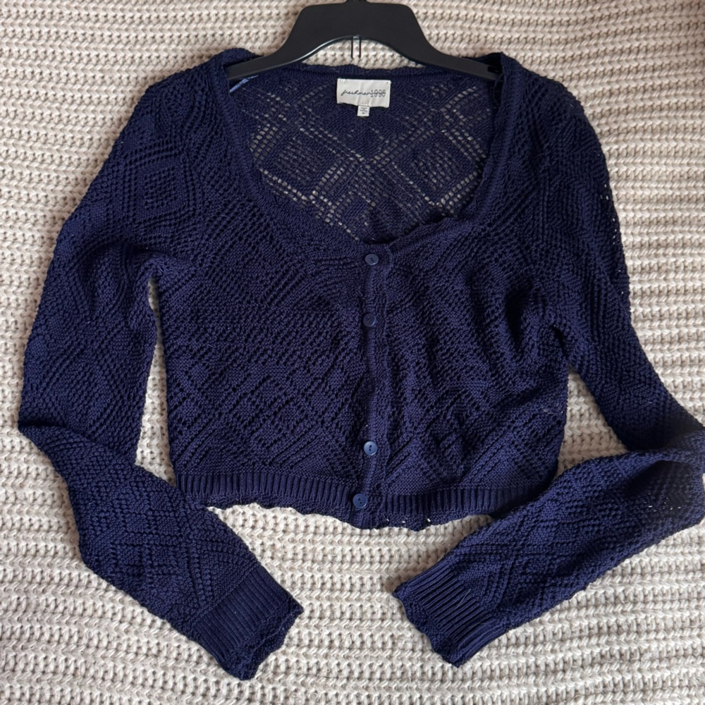Navy Blue Crochet Knit Cropped Cardigan by Freshman 1996 Sz M